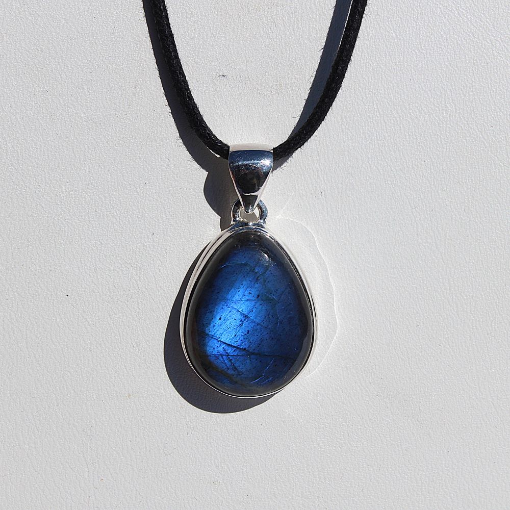 Labradorite in Sterling Silver Pendant